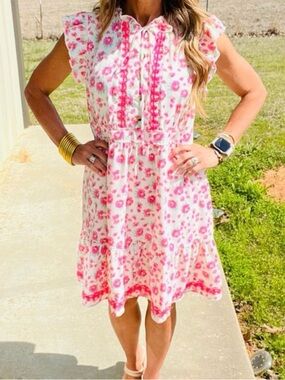 Pink Floral Tie-Neck Sleeveless Dress